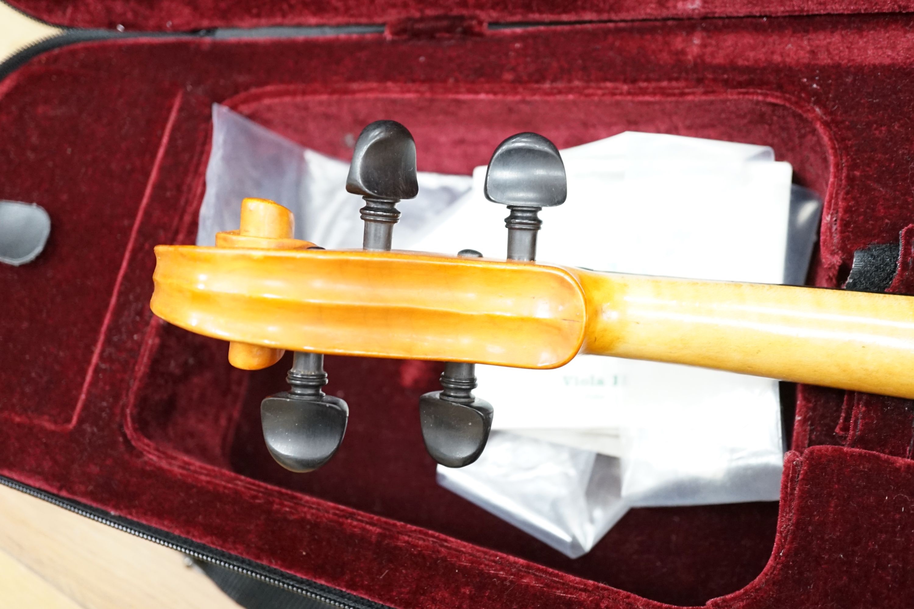 A cased viola by Robert Hull, label dated 1976, Hutton, Merseyside., Length 68 cms